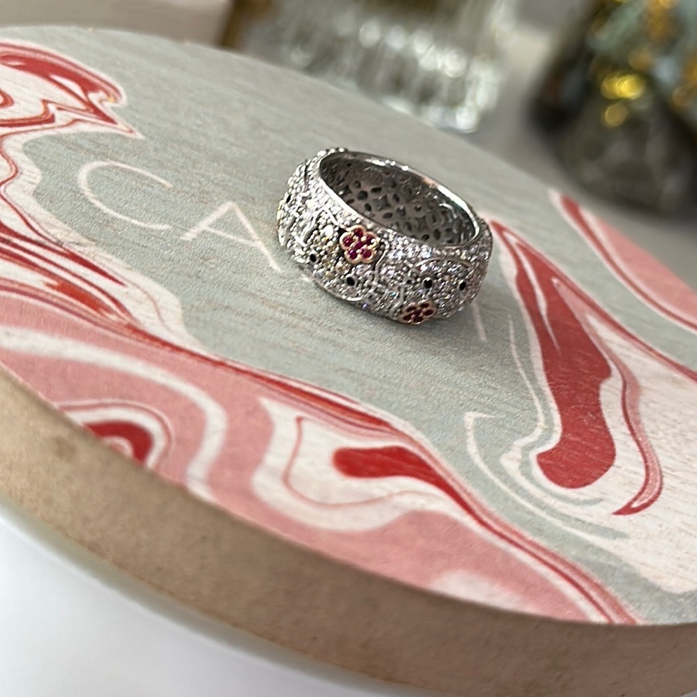 Hello Kitty band ring!